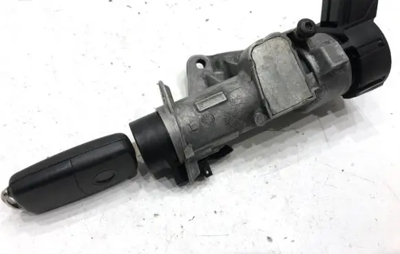 Seat Ibiza IV (6J,6P) Ignition lock 6R0905851D