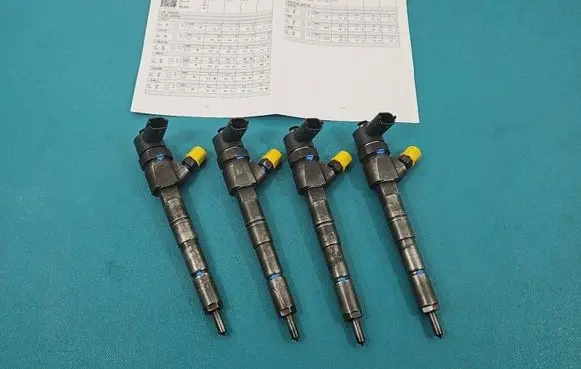 Opel Vectra C Fuel injectors set 0445110159 IMPRK1546175
