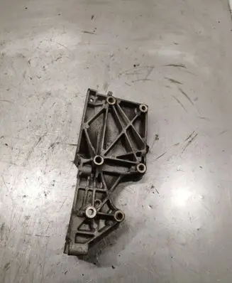 Volkswagen Touran I Engine mounting bracket 038903143