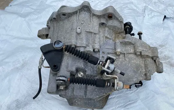 Volvo S70 V70 V70 XC Manual 5 speed gearbox 1023704