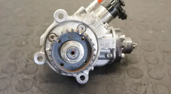 Jeep Compass Fuel injection high pressure pump 0445011543