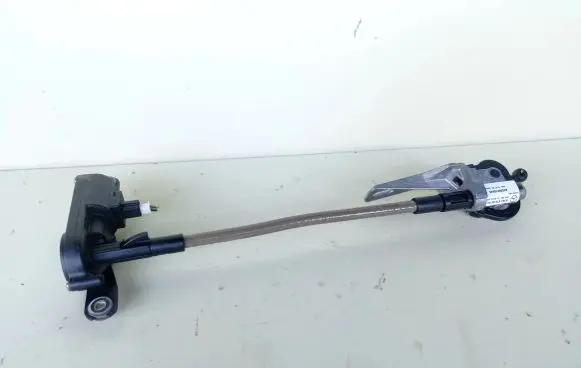 Mercedes-Benz GL X164 Vent window/glass motor A1646700604 A2518200342
