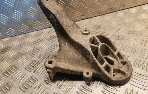 Mini One - Cooper Coupe R56 Gearbox mounting bracket 6772031