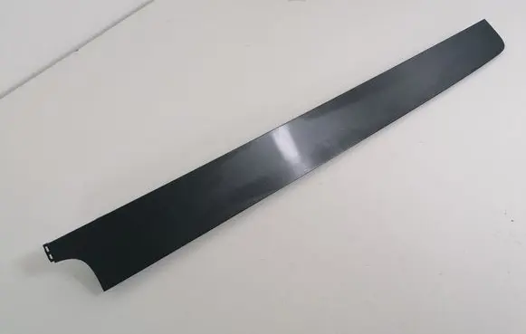 Dashboard glove box trim