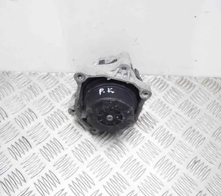 BMW 2 F22 F23 Engine mount bracket 6859407
