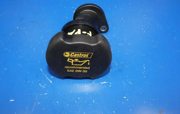 Jaguar F-Pace Oil filler cap G4D36763AA C89WA