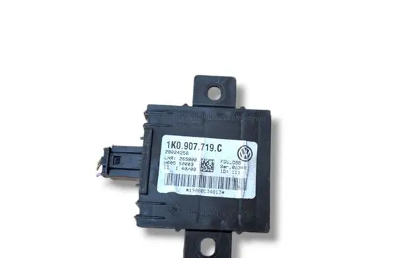 Audi A3 S3 A3 Sportback 8P Alarm control unit/module 1K0907719C