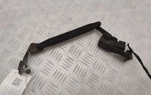 Rear air suspension level height sensor