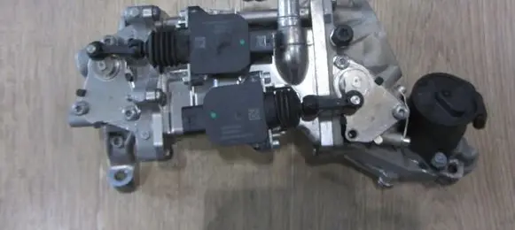 BMW X5 G05 EGR valve cooler 11719886766