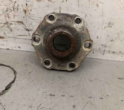 Nissan Terrano Hub lock