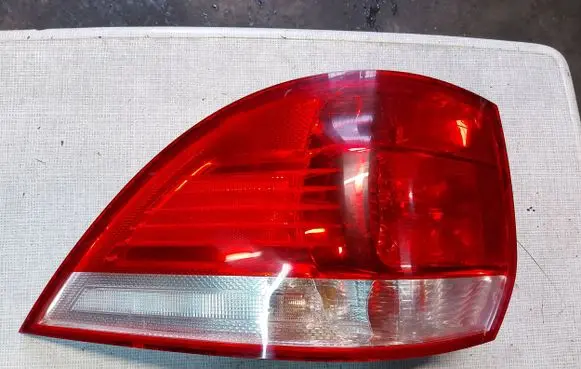 Volkswagen Golf V Rear/tail lights 1K9945095