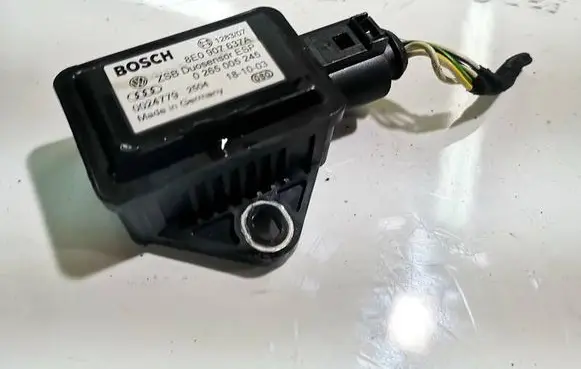 Audi A6 S6 C5 4B ESP acceleration yaw rate sensor 8e0907637a 0265005245