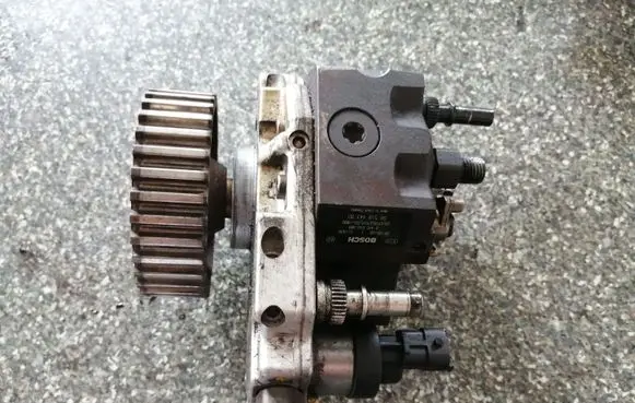 Ford Focus C-MAX Fuel injection high pressure pump 0445010089 9651844380