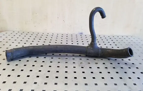 Audi A6 S6 C4 4A Engine coolant pipe/hose 8A0121101B