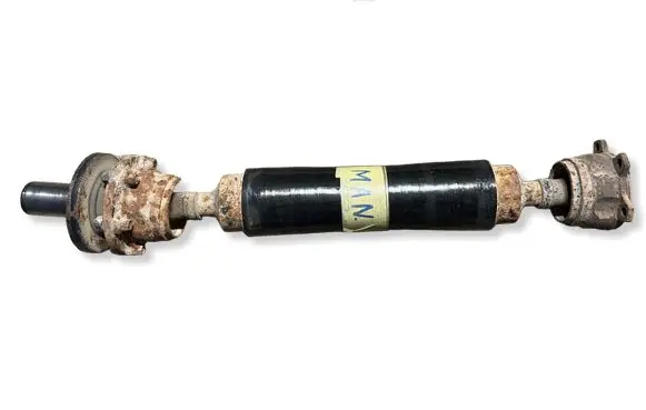 Mitsubishi Pajero Rear driveshaft/prop shaft MR498