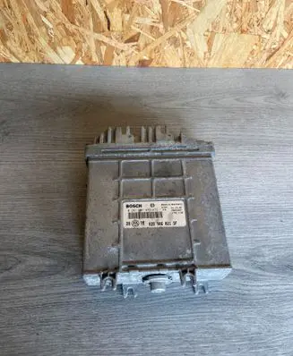 Volkswagen Golf III Engine control unit/module 0281001472 28SA2887 028906021DF