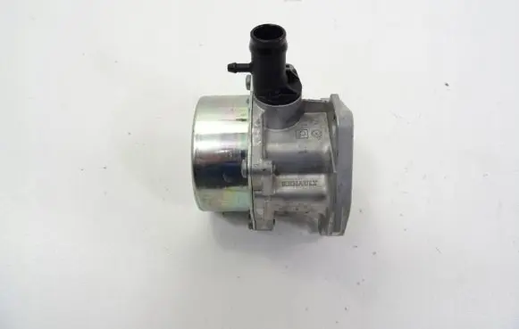 Nissan Qashqai Vacuum pump 146505272R