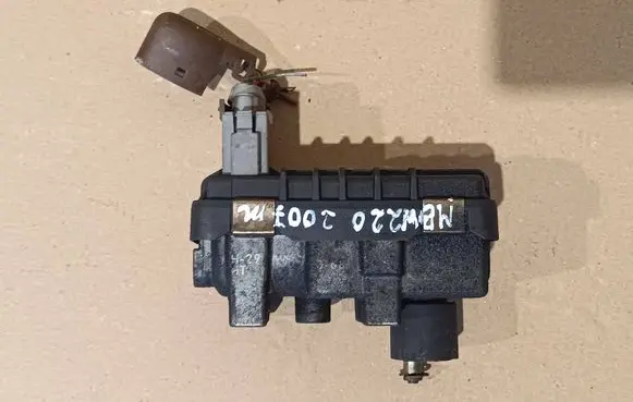 Mercedes-Benz C W204 Turbine electric control actuator 7529900006 KFP05296R