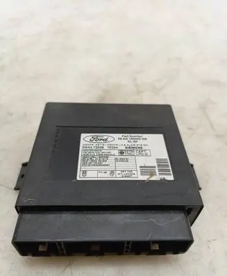 Ford Focus Comfort/convenience module 98AG15K600DB 5WK47230B