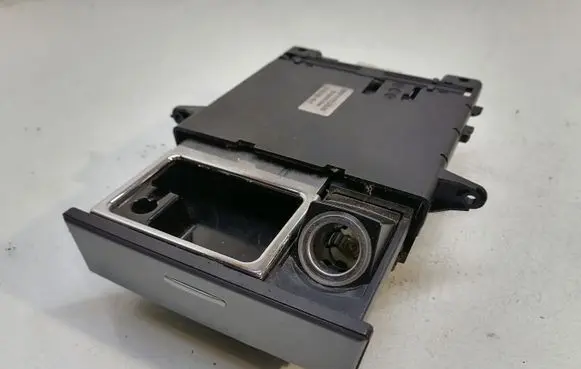 BMW X3 F25 Ashtray (front) 697637605