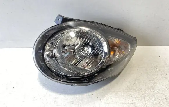 KIA Picanto Headlight/headlamp 9210107XXX