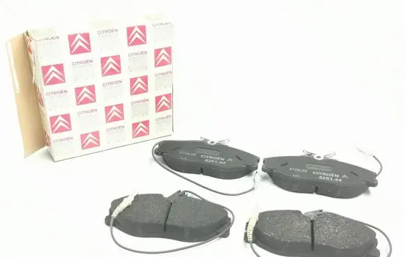 Peugeot 406 Brake pads (front) 4251.44