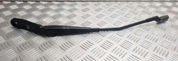Volvo V70 Front wiper blade arm 30796035