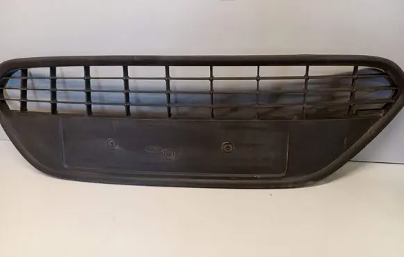 Ford Focus Front grill 8M5117B968A