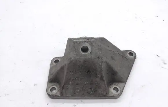 BMW 5 F10 F11 Engine mounting bracket 6775903
