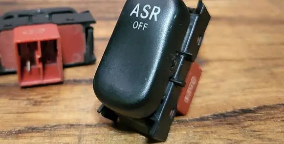 Traction control (ASR) switch