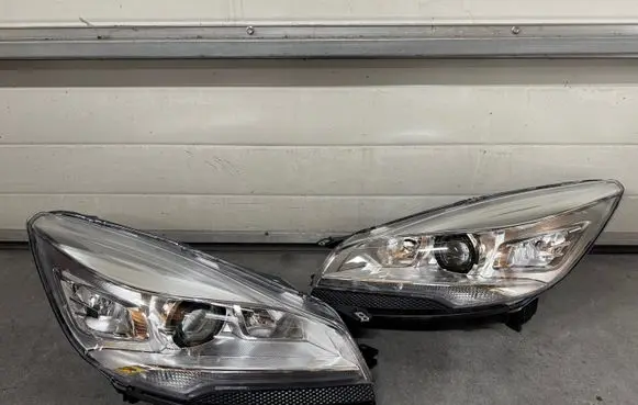 Ford Kuga II Headlight/headlamp CV4413006AG CV4413005AG