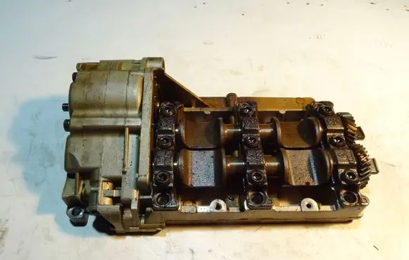 BMW 3 E46 Balance shaft 8041022001