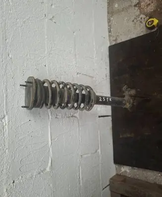 Mercedes-Benz R W251 Front shock absorber with coil spring