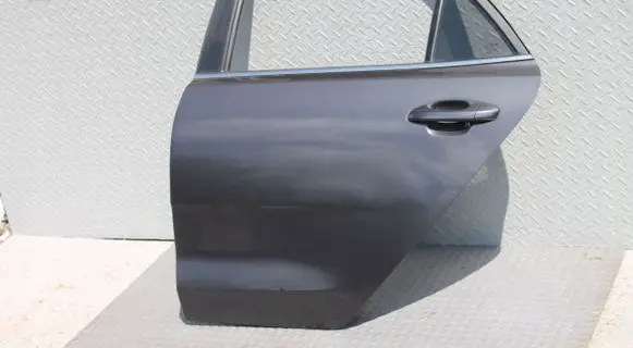 KIA Rio Rear door