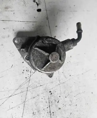 Peugeot 406 Vacuum pump
