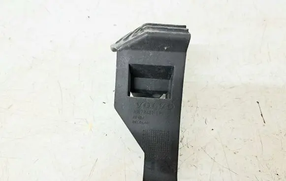 Volvo V50 Front bumper mounting bracket 30678481