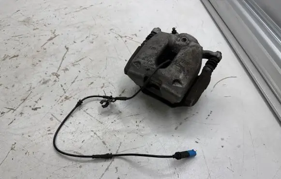 BMW X3 G01 Front brake caliper 53389