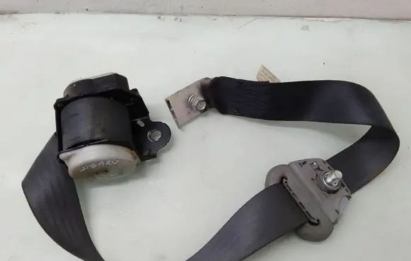 Subaru Forester SG Rear seatbelt 