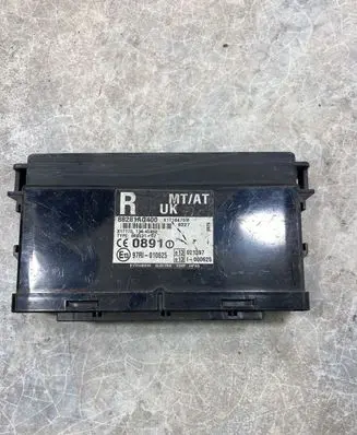 Subaru Impreza IV Gearbox control unit/module 88281AG400