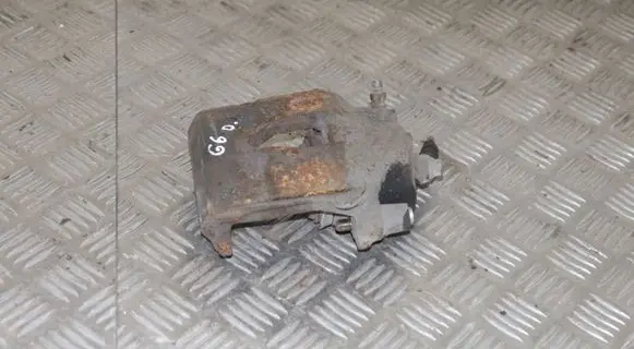 Volkswagen Golf VI Front brake caliper