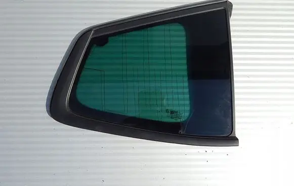 Opel Zafira C Front triangle window/glass 165KM