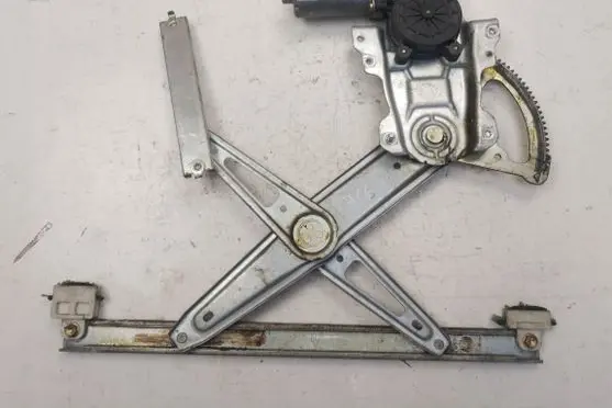 Toyota Yaris Front door electric window regulator BOSCH0130822018