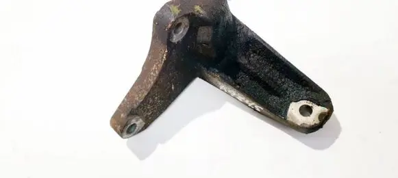 Ford S-MAX Engine mount bracket