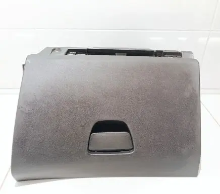 Peugeot 208 Glove box 9673811277TR