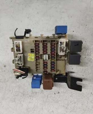 Nissan Primera Fuse module