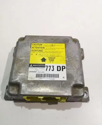 Mitsubishi Pajero Airbag control unit/module MR472773 1523003430