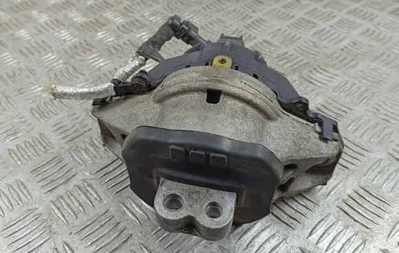 Jeep Grand Cherokee WL Engine mount bracket 68375806AE