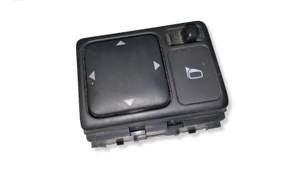 Nissan Navara D40 Wing mirror switch 060111
