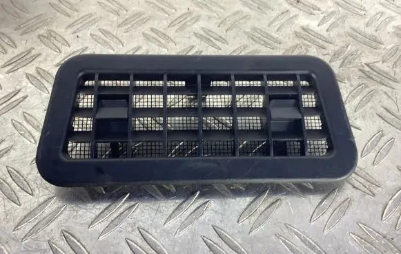 Lexus RX 450H Quarter panel pressure vent 6365548050