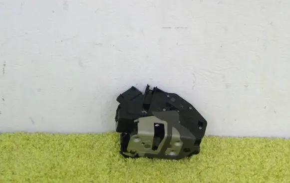Ford C-MAX II Central locking motor AM5A-R26412-CE